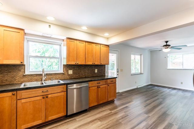 7172 Pfeiffer Road, Montgomery, OH 45242