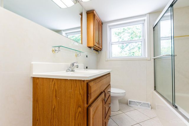 7172 Pfeiffer Road, Montgomery, OH 45242