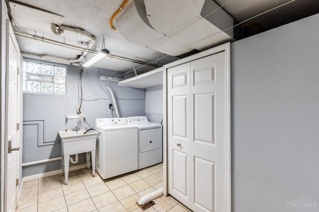 7172 Pfeiffer Road, Montgomery, OH 45242