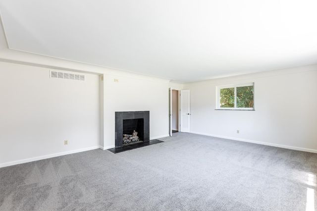 7172 Pfeiffer Road, Montgomery, OH 45242