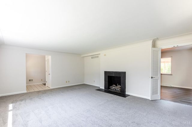 7172 Pfeiffer Road, Montgomery, OH 45242