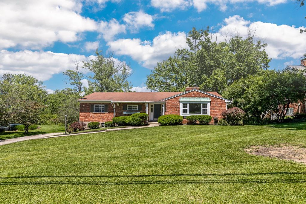 7172 Pfeiffer Road, Montgomery, OH 45242