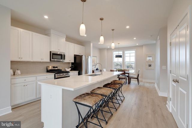 105 CHECKERSPOT, Lake Frederick, VA 22630