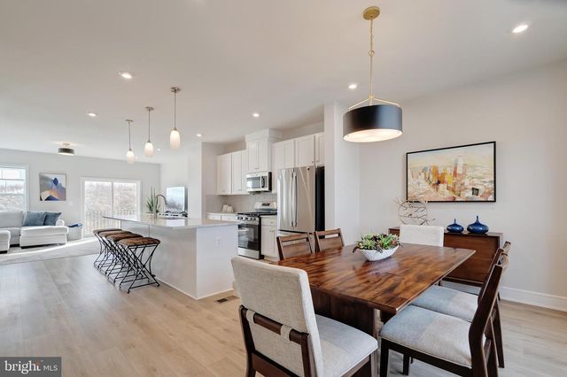 105 CHECKERSPOT, Lake Frederick, VA 22630