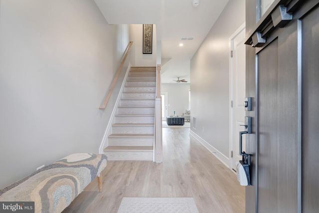 105 CHECKERSPOT, Lake Frederick, VA 22630