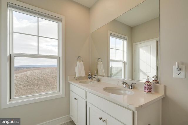 105 CHECKERSPOT, Lake Frederick, VA 22630