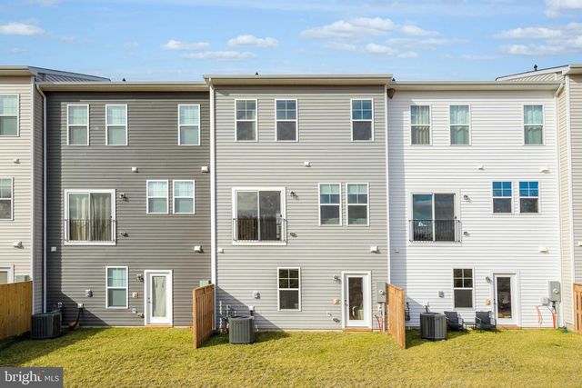 105 CHECKERSPOT, Lake Frederick, VA 22630