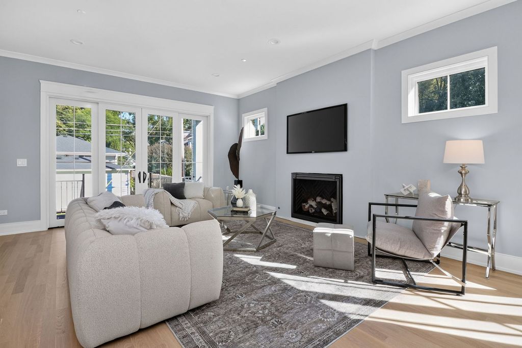 601 S Stough Street, Hinsdale, IL 60521 — photo 5