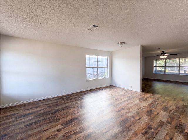 4325 Falcon Drive, Sherman, TX 75092