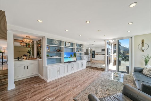16266 Tisbury, Huntington Beach, CA 92649