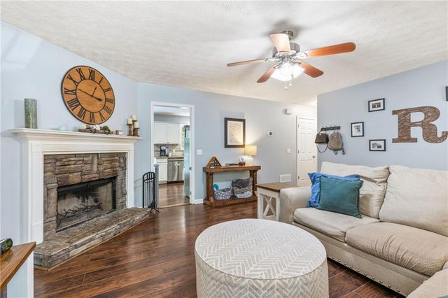 372 Jordan Road, Ball Ground, GA 30107
