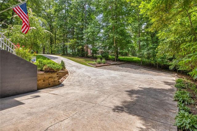 372 Jordan Road, Ball Ground, GA 30107