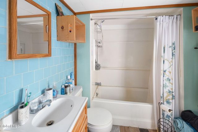 3242 State Highway 67, Fort Johnson, NY 12070