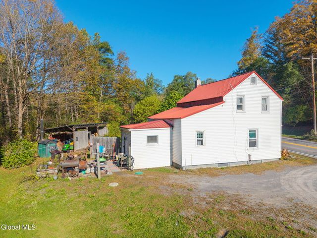 3242 State Highway 67, Fort Johnson, NY 12070