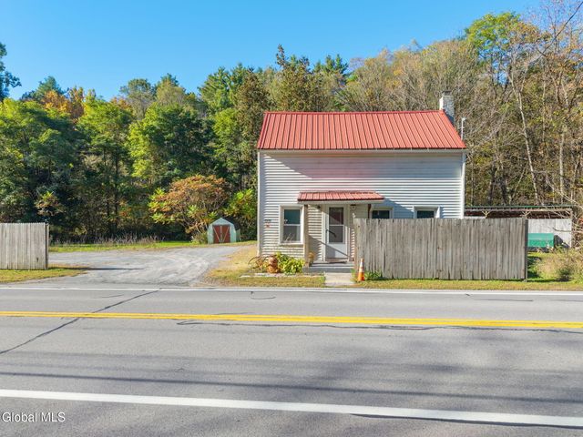 3242 State Highway 67, Fort Johnson, NY 12070