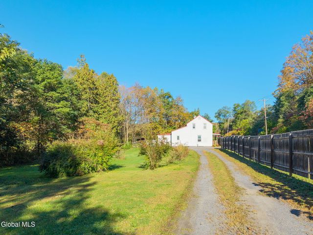 3242 State Highway 67, Fort Johnson, NY 12070