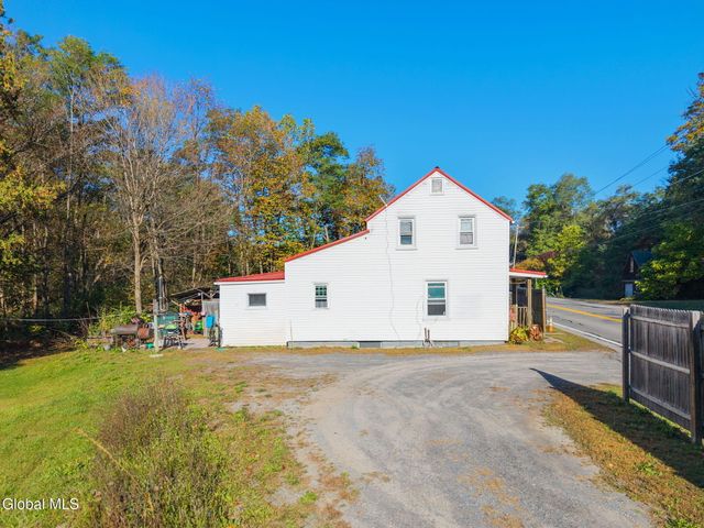 3242 State Highway 67, Fort Johnson, NY 12070