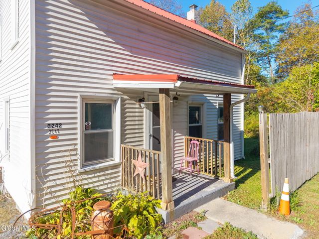 3242 State Highway 67, Fort Johnson, NY 12070