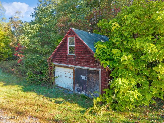 3242 State Highway 67, Fort Johnson, NY 12070