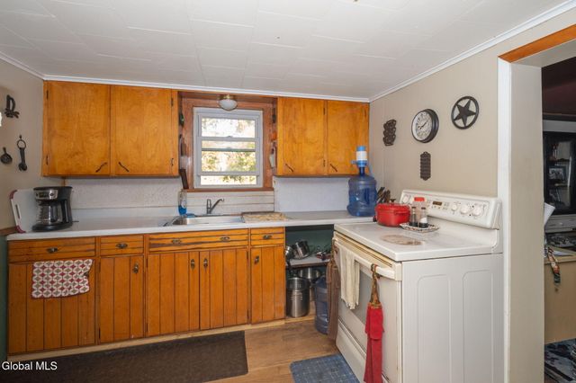 3242 State Highway 67, Fort Johnson, NY 12070