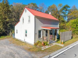 3242 State Highway 67, Fort Johnson, NY 12070