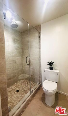 406 N Oakhurst Drive 204, Beverly Hills, CA 90210