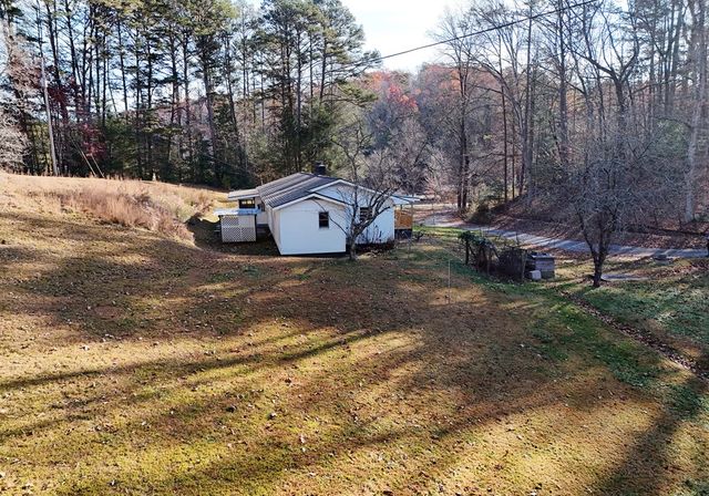 60 Weaver Creek Road, Blue Ridge, GA 30513