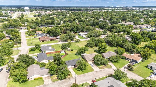 3407 Highmeadow Lane, Greenville, TX 75402