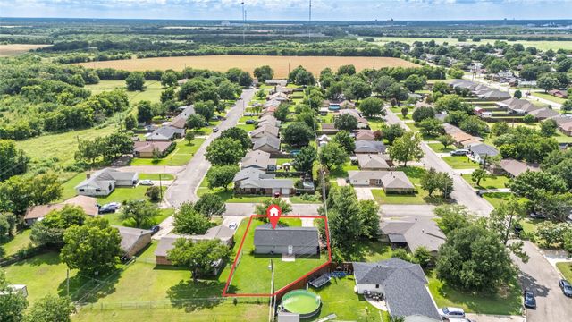 3407 Highmeadow Lane, Greenville, TX 75402