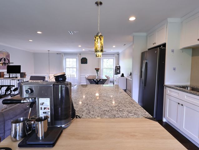 38 Ct of Greenway, Northbrook, IL 60062