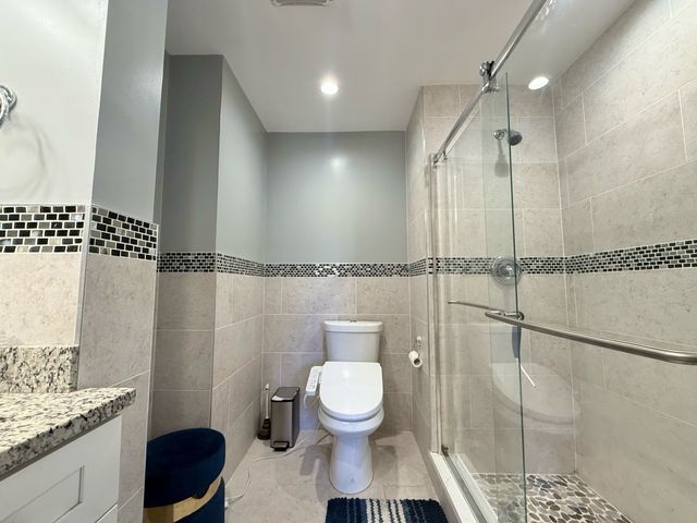 38 Ct of Greenway, Northbrook, IL 60062