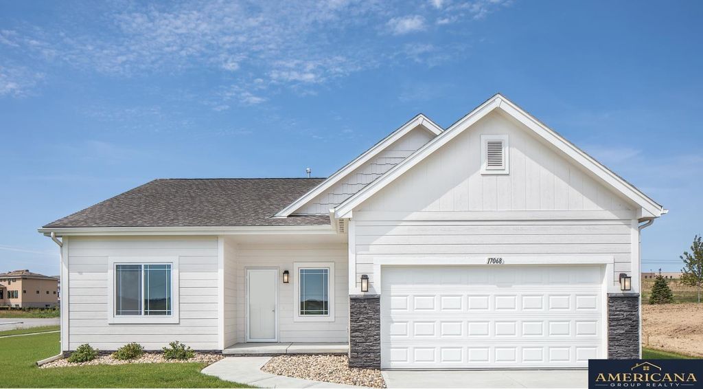 16851 Curtis Avenue, Omaha, NE 68116