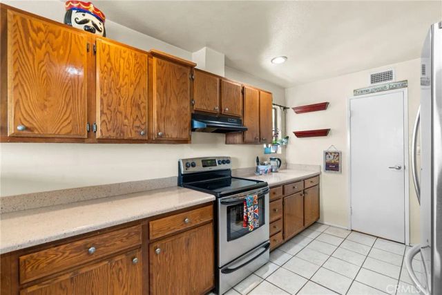 23834 Box Canyon Rd, West Hills, CA 91304