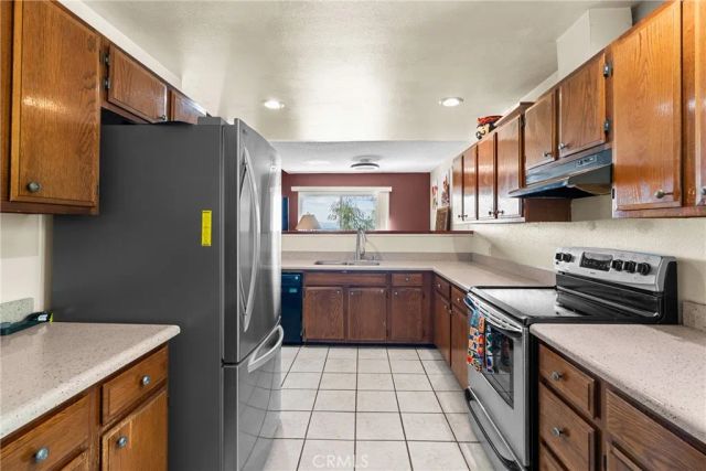23834 Box Canyon Rd, West Hills, CA 91304