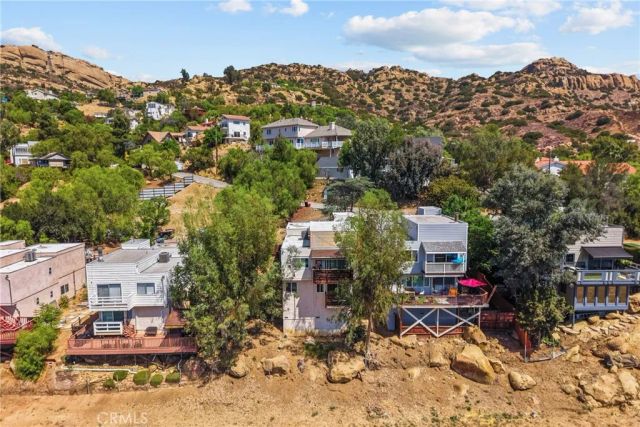 23834 Box Canyon Rd, West Hills, CA 91304