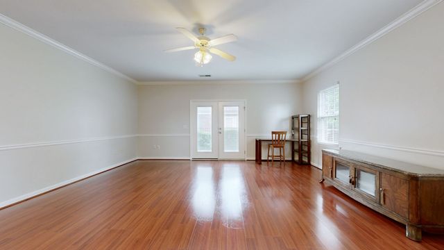 109 Horseshoe Ct, Shelbyville, TN 37160