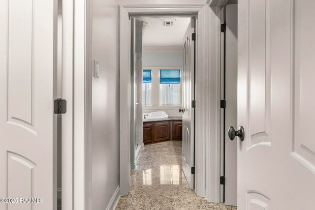 700 Farmington Drive, Lafayette, LA 70503