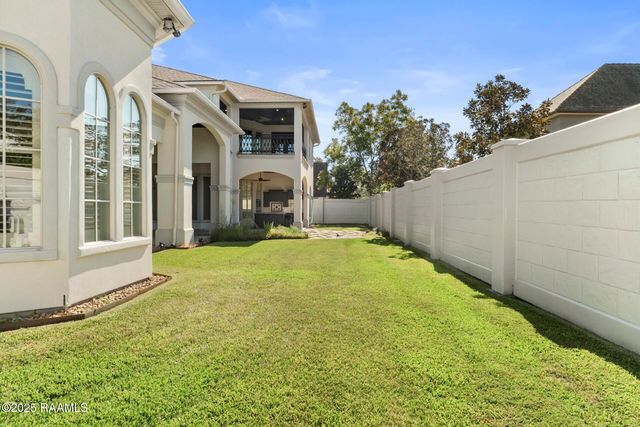 700 Farmington Drive, Lafayette, LA 70503