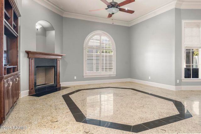 700 Farmington Drive, Lafayette, LA 70503