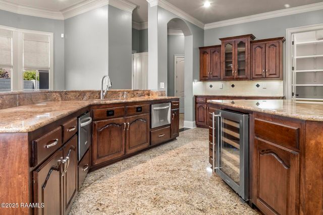 700 Farmington Drive, Lafayette, LA 70503