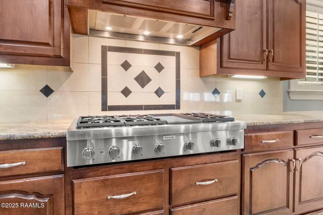 700 Farmington Drive, Lafayette, LA 70503