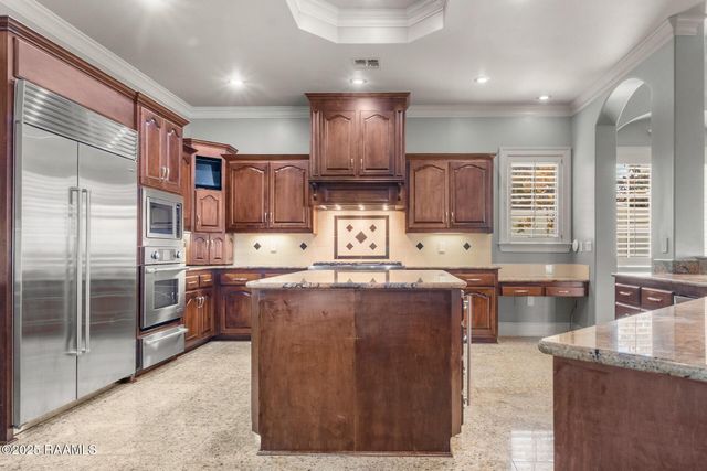 700 Farmington Drive, Lafayette, LA 70503