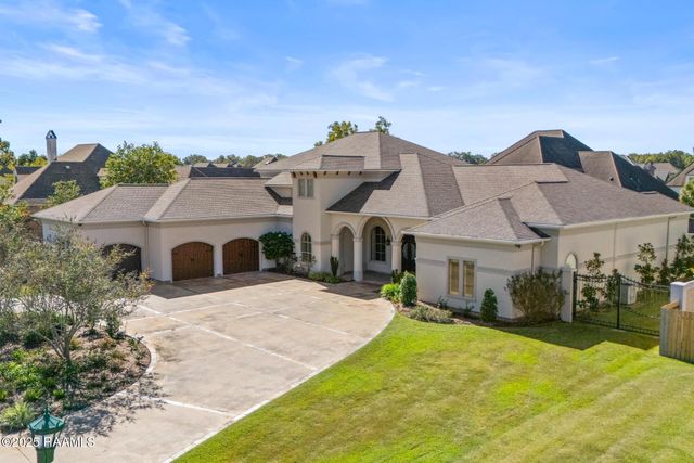 700 Farmington Drive, Lafayette, LA 70503