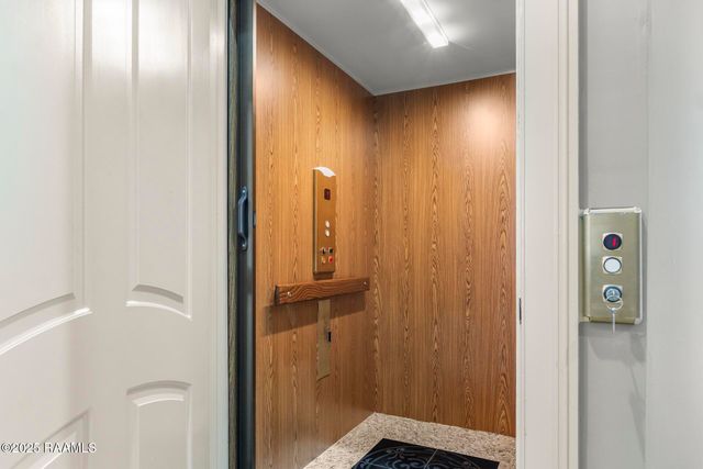 700 Farmington Drive, Lafayette, LA 70503