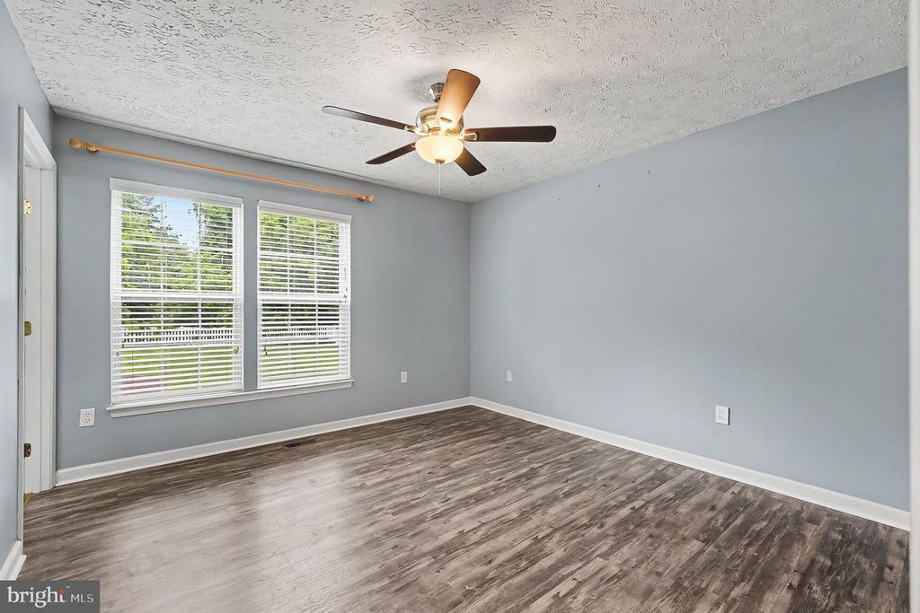 Image 16 of property listing at 504 E CRAIGHILL CHANNEL DR, Perryville, MD 21903