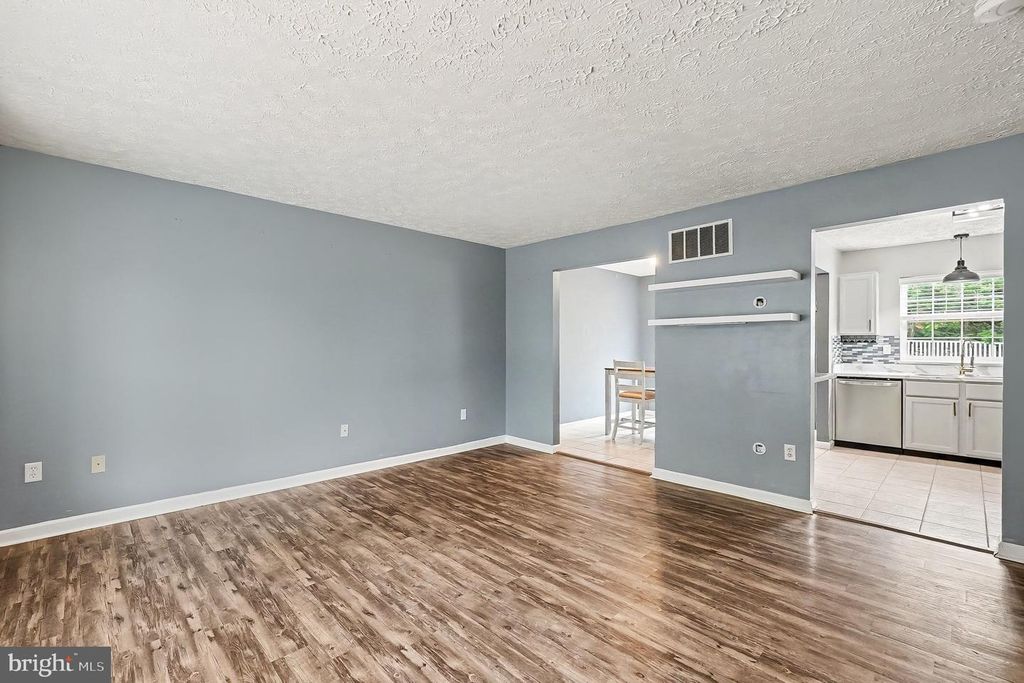 Image 4 of property listing at 504 E CRAIGHILL CHANNEL DR, Perryville, MD 21903