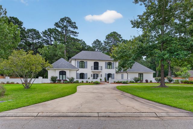 2673 Alvamar Drive, Shreveport, LA 71106