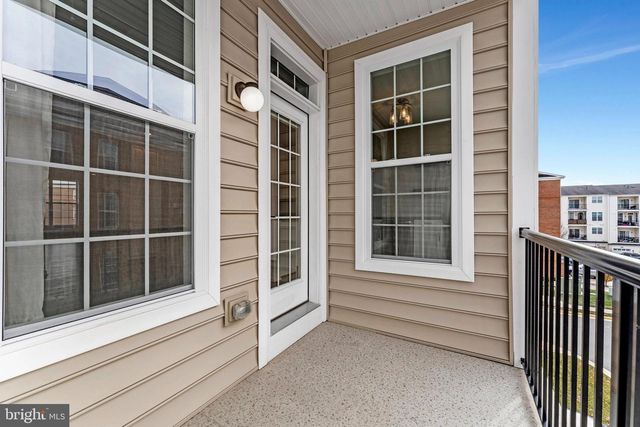 23477 BELVOIR WOODS TER, Ashburn, VA 20148