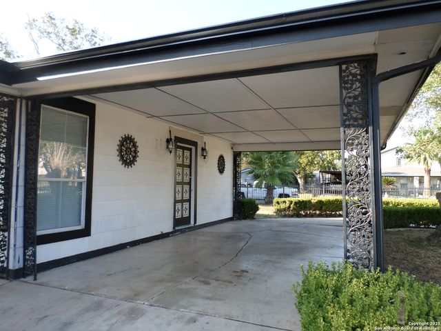 210 Carmen, San Antonio, TX 78207