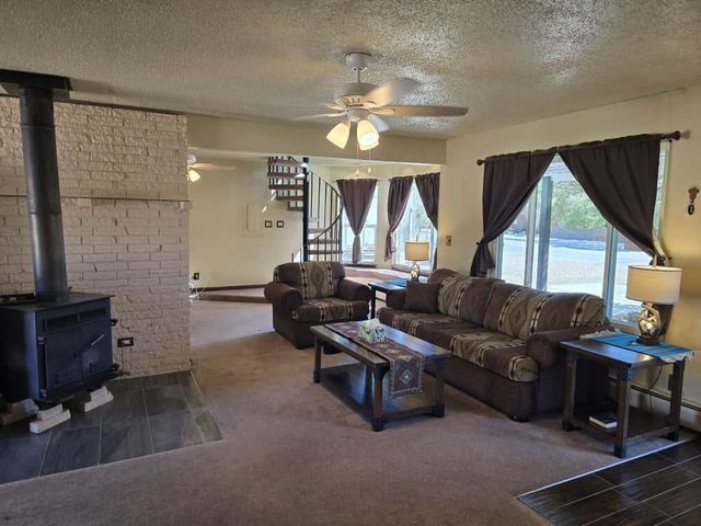 19 LISBON Avenue SE, Rio Rancho, NM 87124